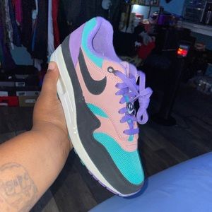 New Nike AirMax 1 “have a Nike day”